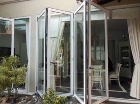 CỬA NHÔM XẾP NHIỀU CÁNH