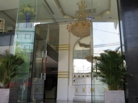 TƯỜNG KÍNH KHỔ LỚN